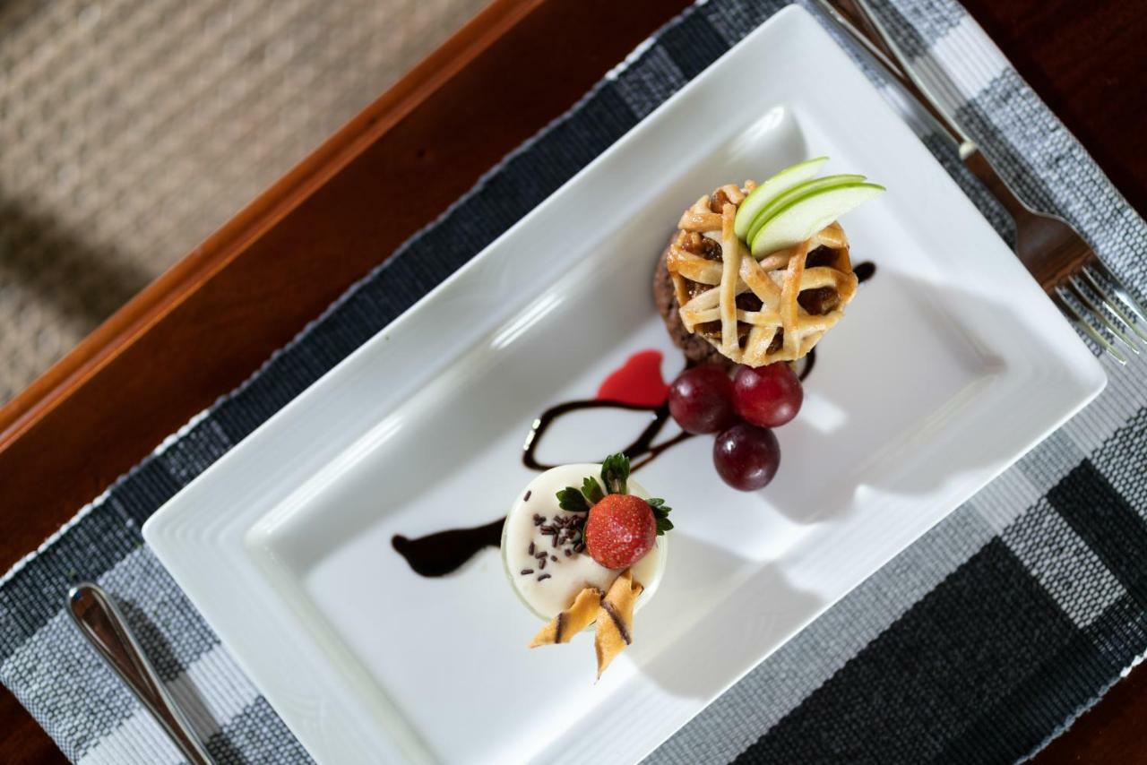 Kings Pavilion Luxury Hotel Канді Екстер'єр фото